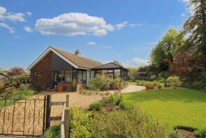 Rosebank, Eagle Road, Norwich NR11 7AD