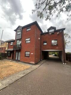 Flat 7 St. Davids Court, South Street, Romford, Essex, RM1 2AJ
