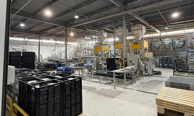 12warehouse1.jpg