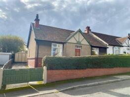 31, Tom Lane, Crosland Moor, Huddersfield HD4 5PS