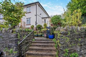 2, Springfield Gardens, Morganstown, Cardiff CF15 8LQ