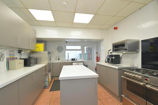 Kitchen1.jpg