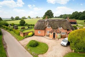 Gilberts, Hill Green, Leckhampstead, Newbury RG20 8RB