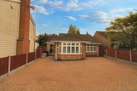 Lambourne Road, Chigwell, IG7