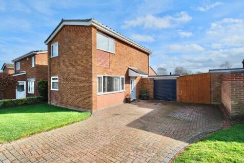 Orchard Close, Hail Weston, St Neots, PE19