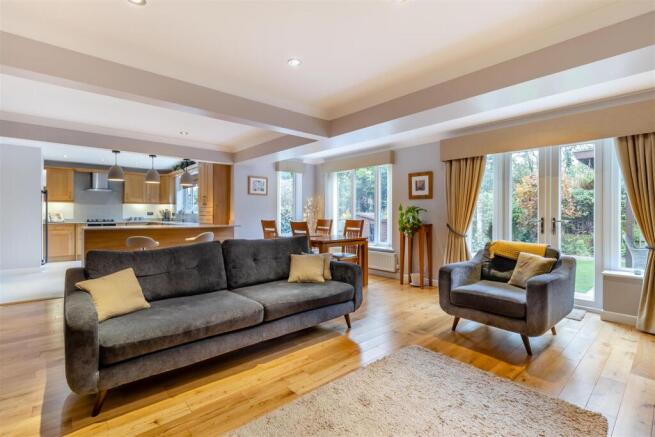 8626720-interior18.jpg