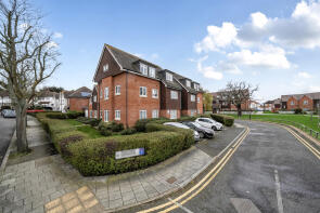5, Oaktree Gardens, London SE9 3GA