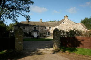 Dalchully, Strathmashie, Laggan PH20 1BU