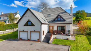 8, Strathview, Ardival, Strathpeffer IV14 9DS