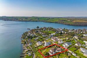 Chy-an-dour, Ropewalk, Penpol, Truro TR3 6NS