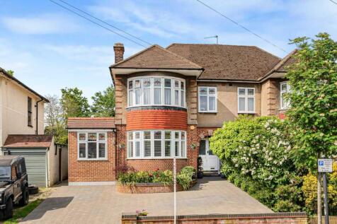 Prince George Avenue, Oakwood, N14