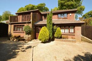 Twin Oaks, Youngwoods Way, Alverstone Garden Village, Sandown PO36 0HF