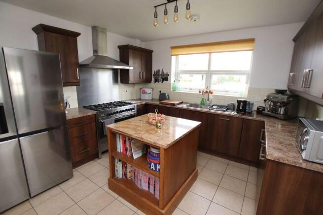 Kitchen photo 1