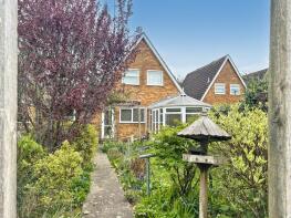 8, Sams Lane, Blunsdon, Swindon SN26 7AY