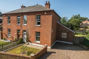 Quebec Cottage, Lutmans Haven, Knowl Hill, Reading RG10 9YN