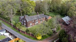 Crow Trees House, Gough Lane, Clayton Brook, Bamber Bridge PR5 6AQ
