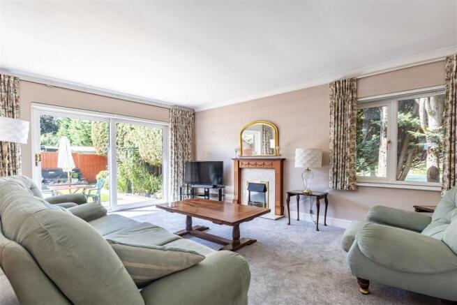 208 Queens Road  CM16  (8).jpg