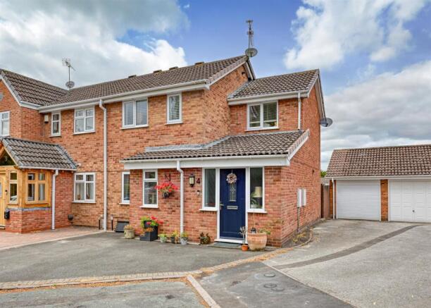 4 Falklands Close-18.jpg