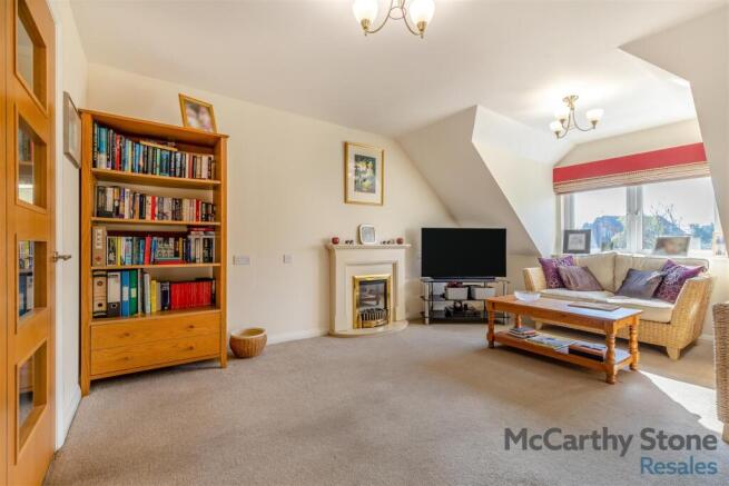 8642997-interior19.jpg