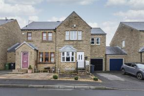 18, Hollyfield Avenue, Oakes, Huddersfield HD3 4FX