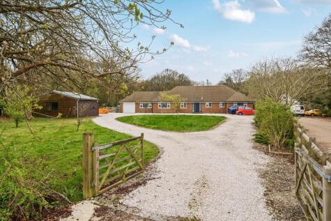 Hornash Lane, Shadoxhurst Ashford, Kent TN26 1HX