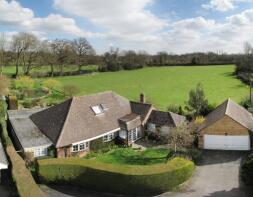 Foxgrove, Crocketts Lane, Great Missenden HP16 9JR