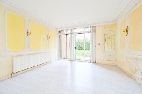 Creffield Road, Ealing Common, London, W5