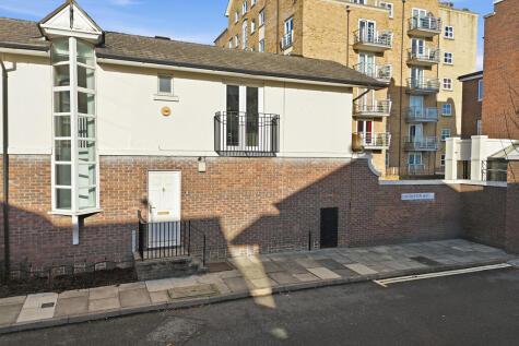 Chichester Way, Isle of Dogs E14