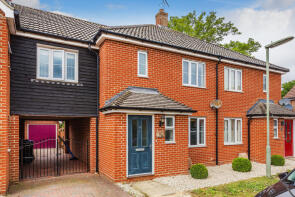 10, Knights Mead, Lingfield RH7 6EJ
