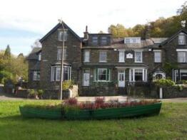 2, Ferry View, Windermere LA23 3JB