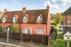 Staplehurst, Godstone Hill, Godstone RH9 8AP