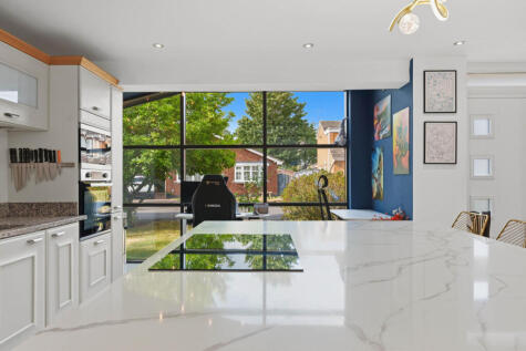 Middelburg Close, Nuneaton