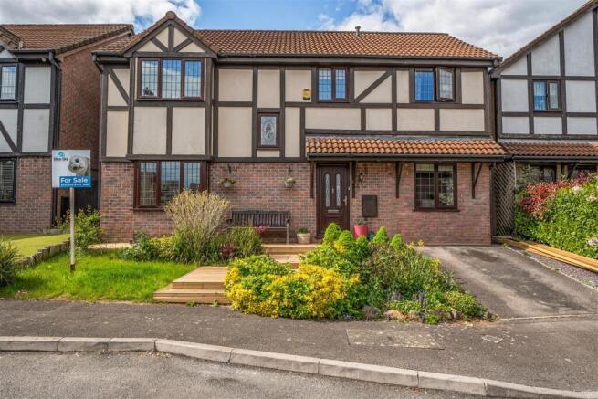 Front / Driveway