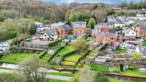 3, Brynhyfryd, Access Roads To Properties In Canal Side, Froncysyllte, Llangollen LL20 7RD