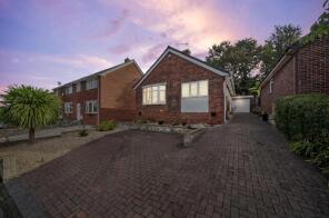 48, William Crescent, Sheffield S20 5DJ