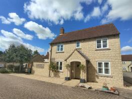 17, Woodside Drive, Bradwell Village, Burford OX18 4XB