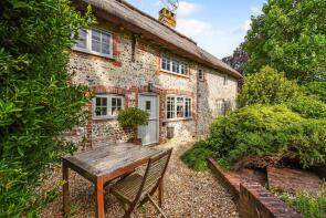 88, Burpham, The Street, Arundel BN18 9RJ