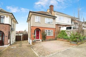 13, Larchwood Close, Romford RM5 3QX