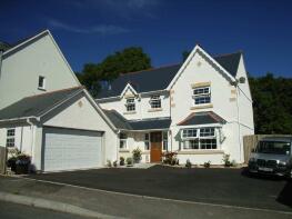 6 Eden, Maes Y Dderwen, Llanddewi Velfrey, Narberth SA67 7PL