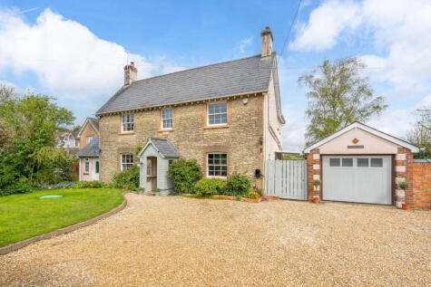 The Street, Brinkworth