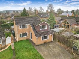 2 April Rise, Long Row Close, Daventry NN11 3BE