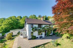 Iona, The Raikes, Harrogate HG3 5EF