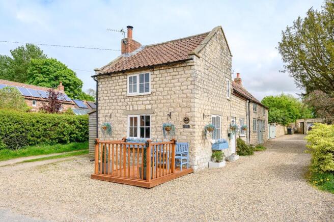 September Cottage-15.jpg