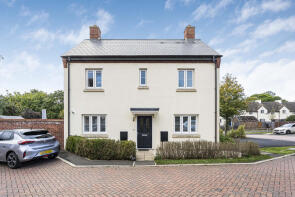 24, James Close, Bicester OX25 5BF