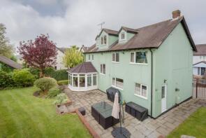 2, Patmore Fields, Bishop's Stortford CM22 6JW