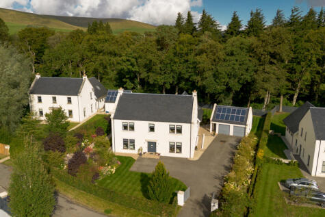 4 Rutherford Gardens, West Linton, EH46 7AP