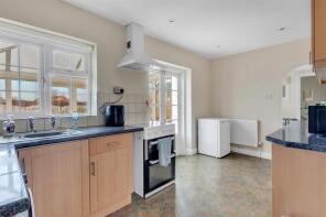 23, Orchard Drive, Pershore WR10 3EN