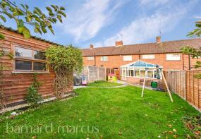 4, Selbourne Square, Godstone RH9 8AT