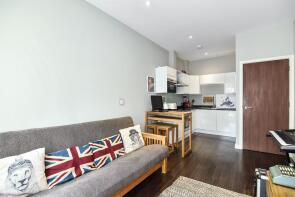 Flat 17, 242 Axis House, Bath Road, Hayes UB3 5AY