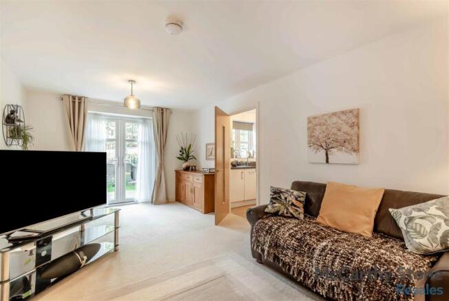 8680162-interior04.jpg